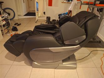 Massage chair brand new condition