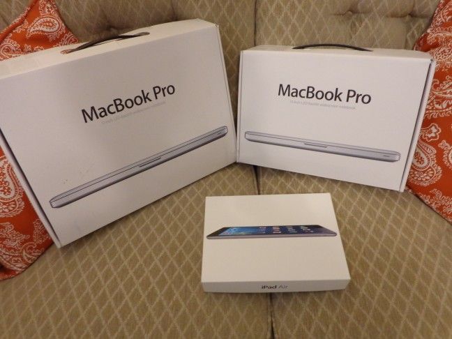 Apple Computer / Laptop / iPad Computer Empty Box Only