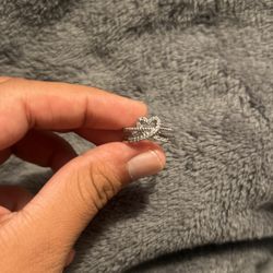 silver diamond heart ring