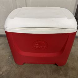 Igloo 28 Quart Ice Chest Cooler. -35ave & Glendale 