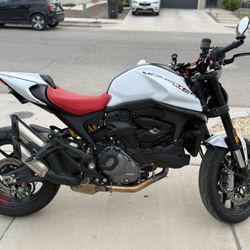 2024 Ducati Monster 937 