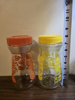 Vintage Pitchers: Oranges & Lemons