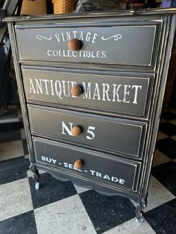 Dresser
