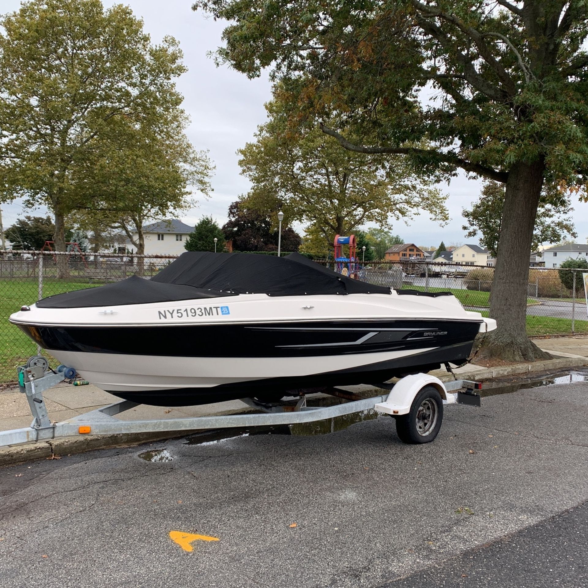 2015 Bayliner 185 with the 4.3TKS 190hp Mercury (very rare)