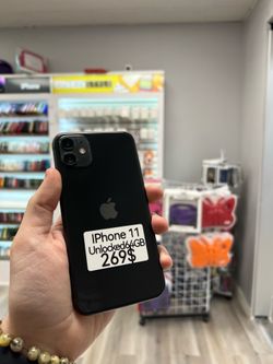 iPhone 11 Unlocked 64GB + Free charger + With warranty