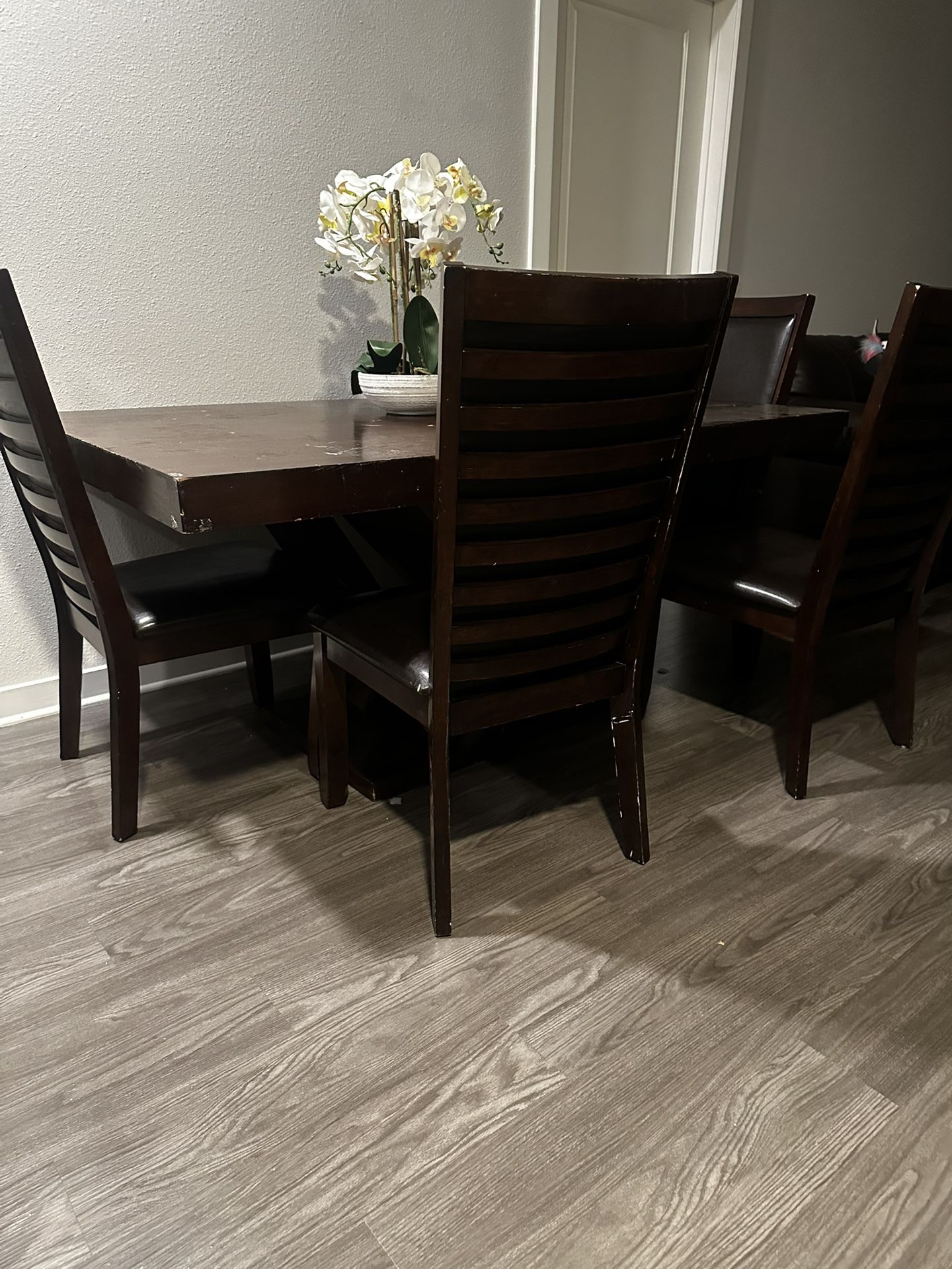 Dining Table Set