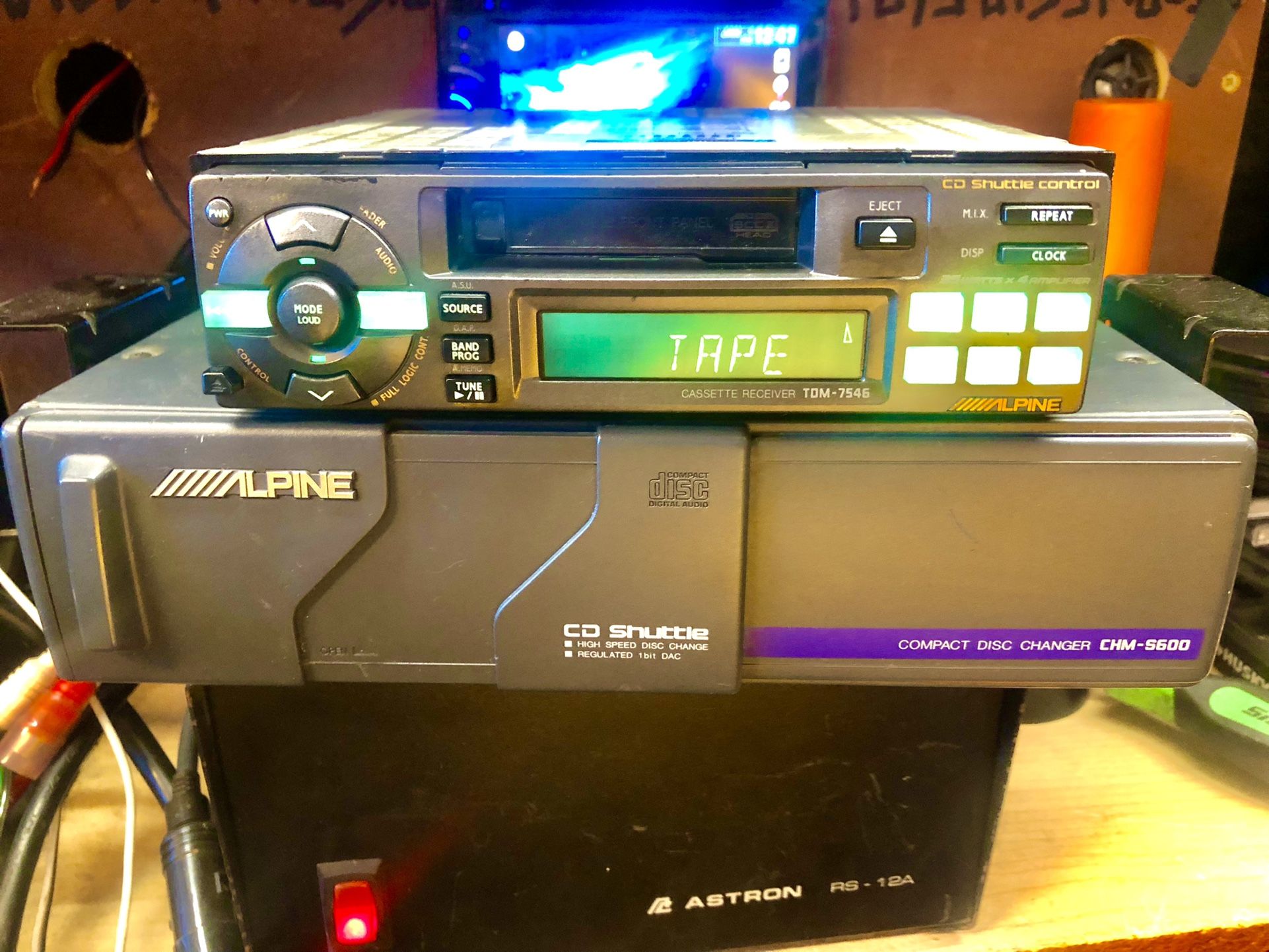 ALPINE TDM-7536 CASSETTES HEAD UNIT & CD CHANGER for Sale in Los