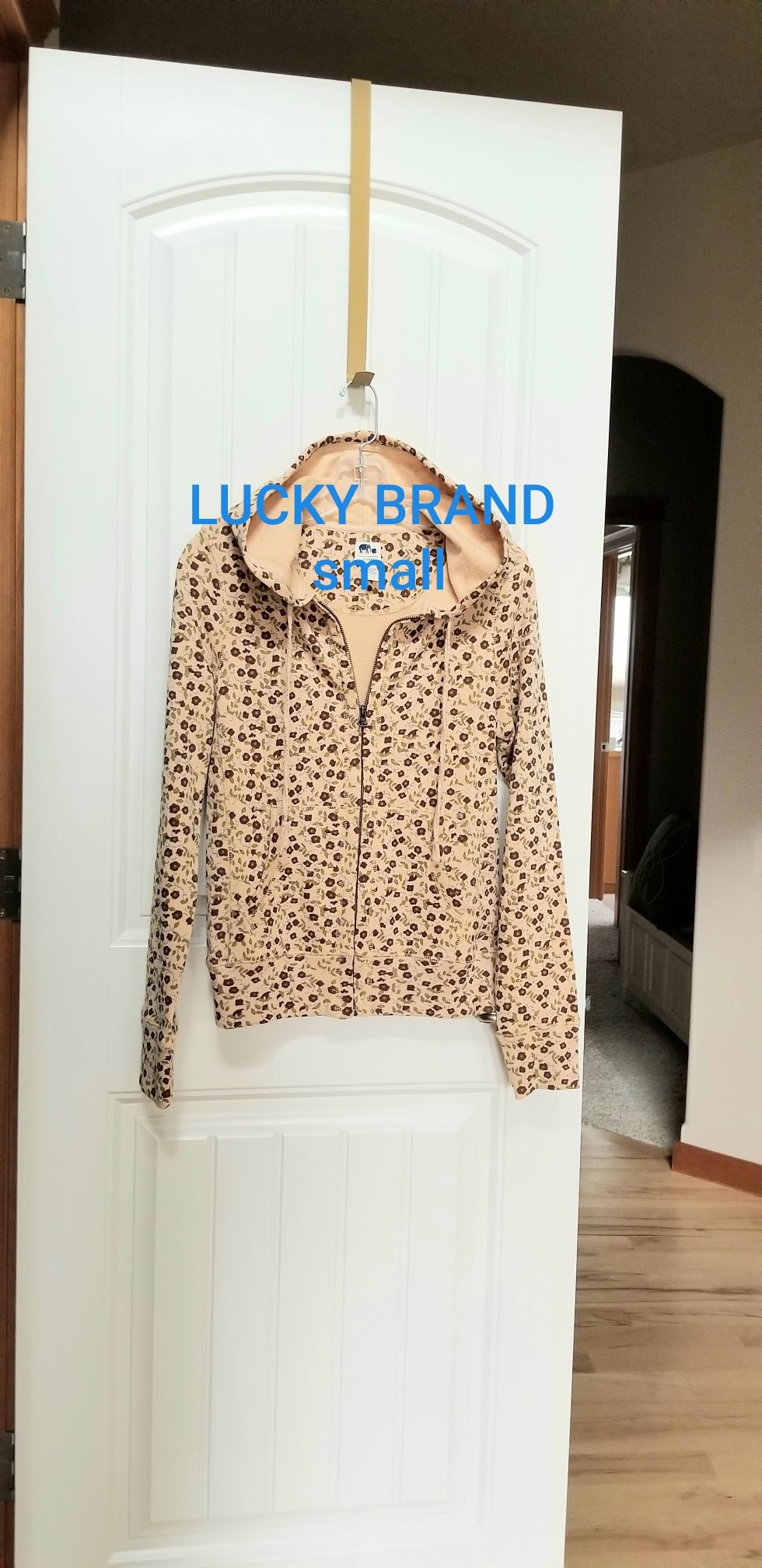 LUCKY BRAND Burgundy Floral Pattern Small Like New!