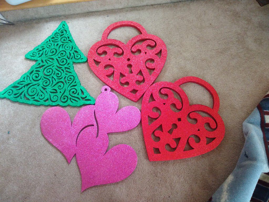 Party 🎉 Decor The Red Hearts Are 23by19 For Reference. Commercial, Thick Quality Made For Store Holiday Displays