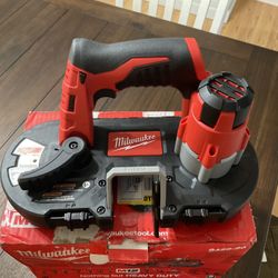 Milwaukee Saw Band Saw