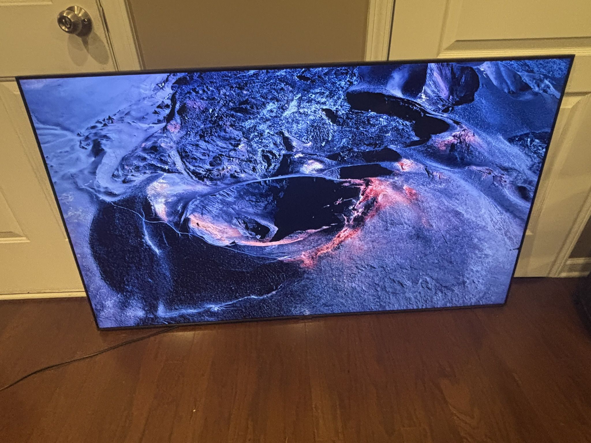 SAMSUNG 65" Class 4K Crystal UHD (2160P) LED Smart TV with HDR UN65TU7000