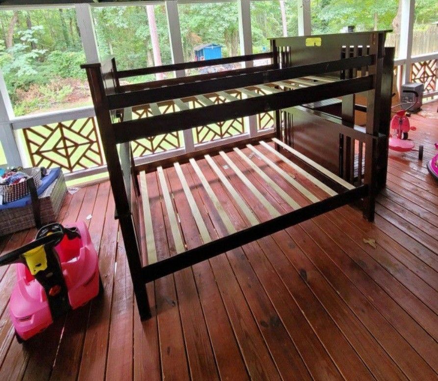 BUNK BED 