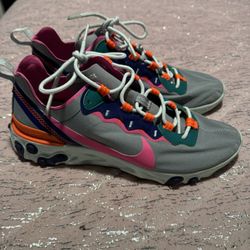 Womens Size 8 Nike React Element 55