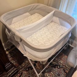 Halo Twin bassinet 