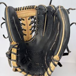 Wilson A2000 11.5” Baseball Glove – Great Shape – $199 FIRM