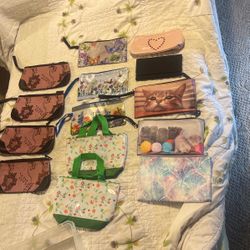 Wristlet Purses / Wallets