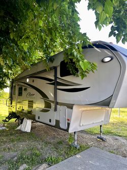 2012 Cougar High Country 246RLS