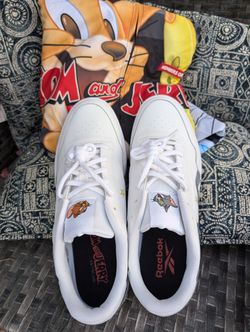 Tom and Jerry Reebok Members Only Kit - Mens 13 shoe Large  display picture 3