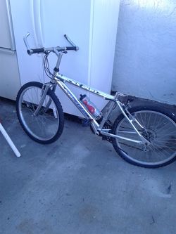 Pacific banshee bmx bike 2025