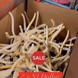 Wood Hangers ( Fancy Style ) 100 PCS X $ 65 Dollars 