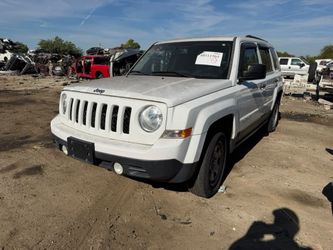 2016 Jeep Patriot for *PARTS | PARTES*