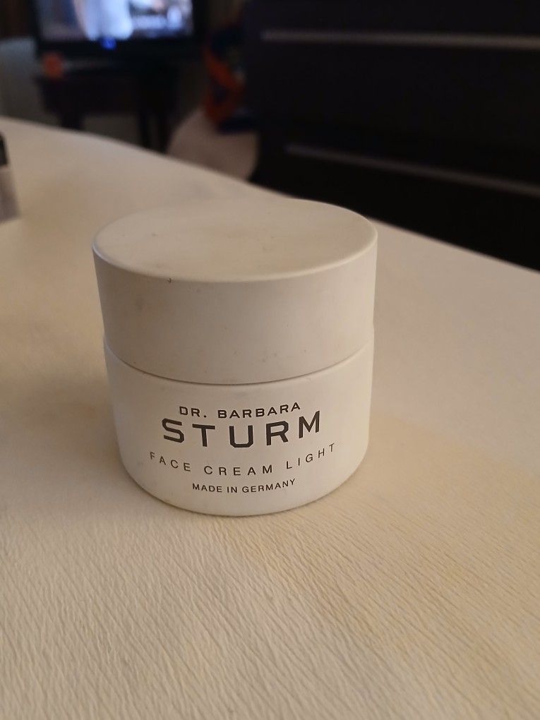 Strum Face Cream