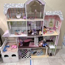 Large KidsCraft Dollhouse with Furniture