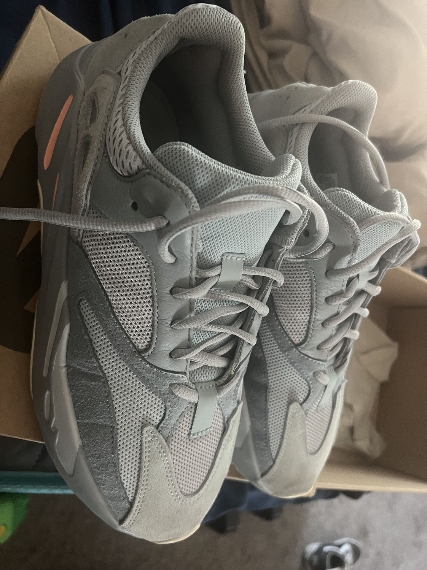 Yeezy 700 Inertia 9.5