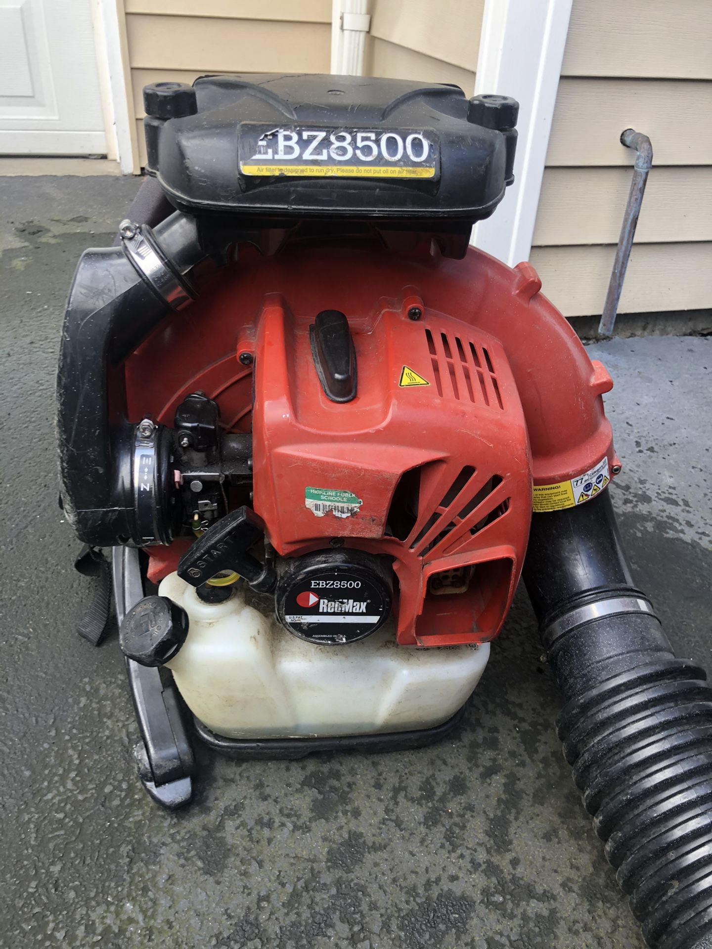 Redmax Ebz8500 Gas Powered Backpack Blower for Sale in Seattle, WA