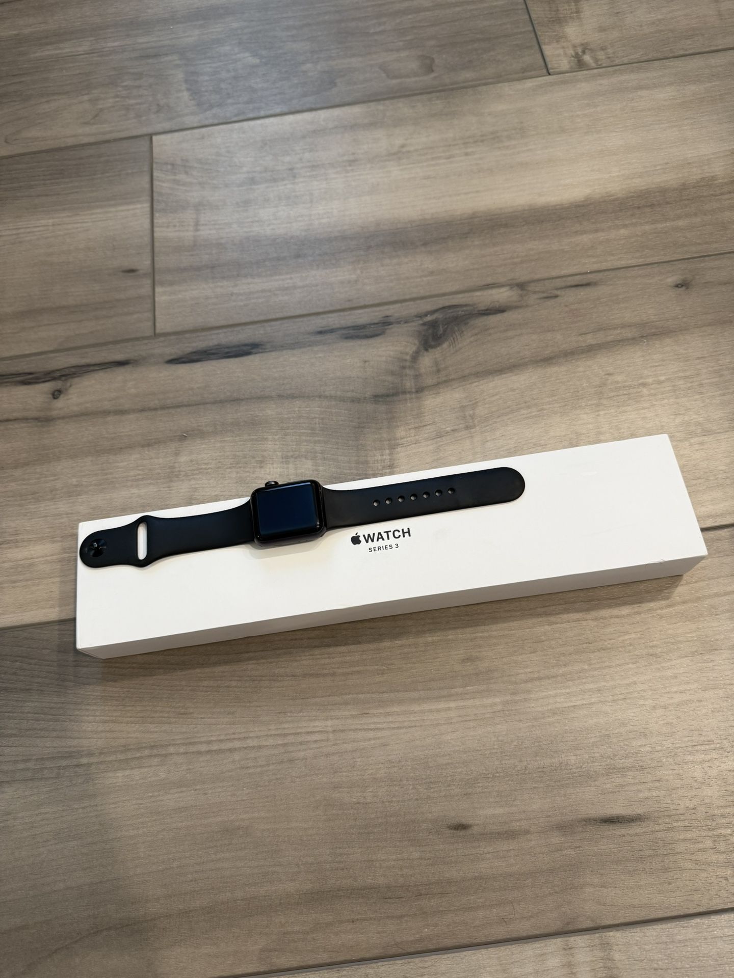 Apple Watch Series 3 - 38mm Space Gray (GPS)