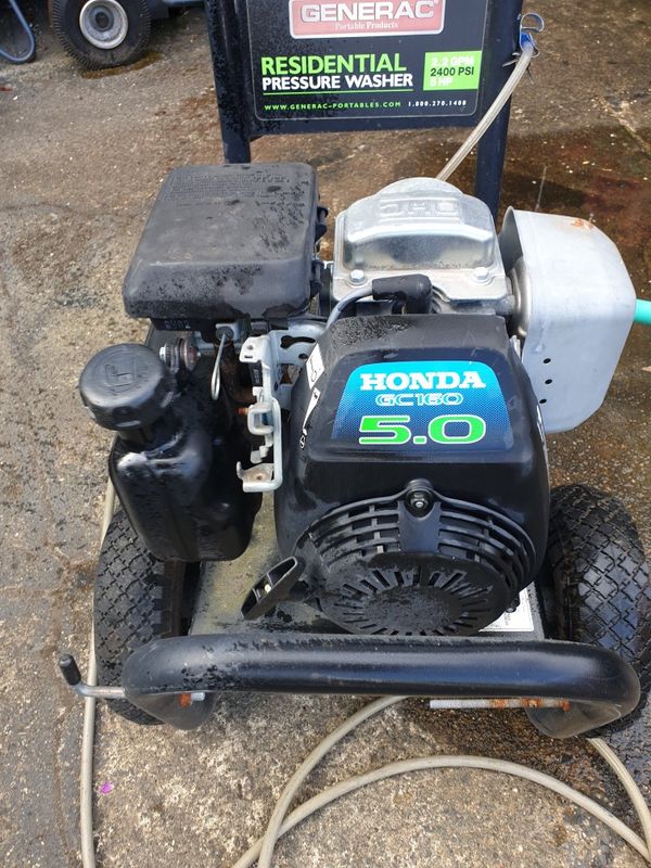 Generac 2400 psi Honda motor pressure washer for Sale in Burien, WA