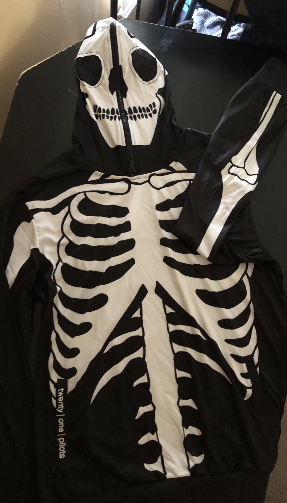 NEW Authentic Twenty one pilots skeleton hoodie SMALL for Sale in La ...