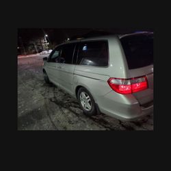 2005 Honda Odyssey 