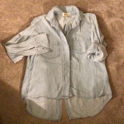 Women’s Cloth & Stone Chambray Button Up Top