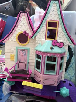 Hello Kitty House 