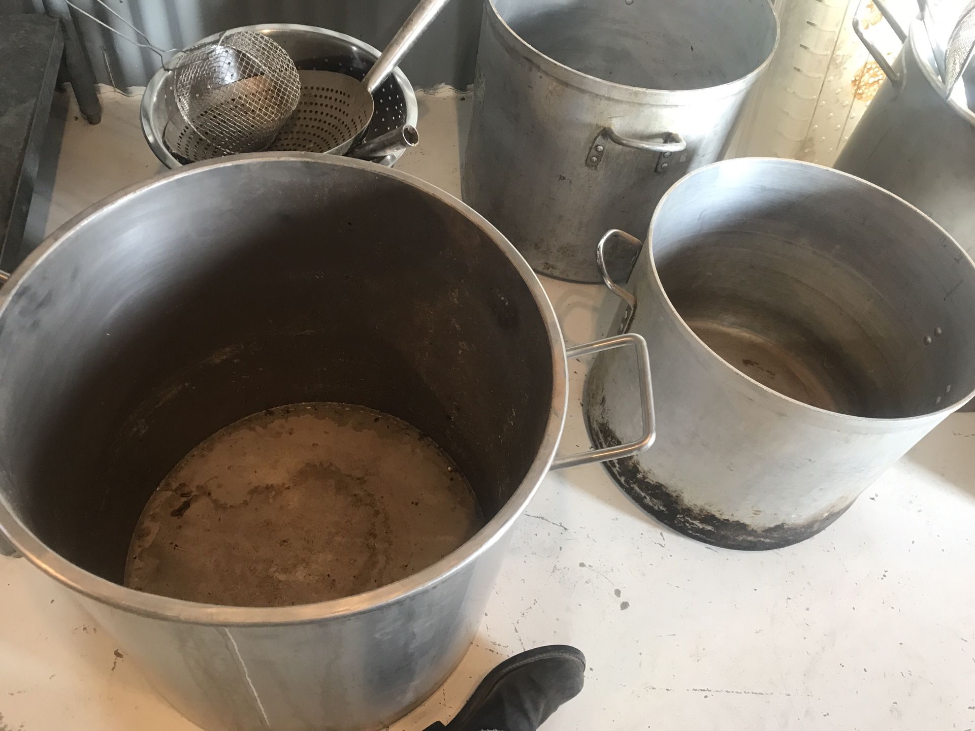5 gallon to 60 gallon kettles. (12) left