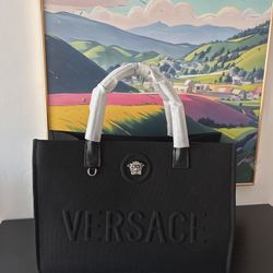 A large-capacity bag