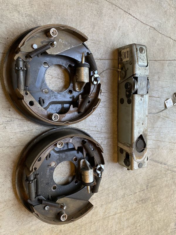 Surge brakes .. trailer brake set up for Sale in Salem, OR ...