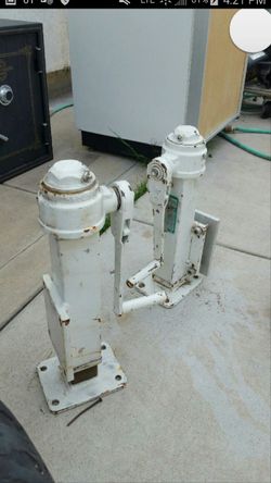Jacks for sale (4) utility Jacks