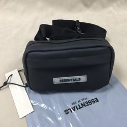Men’s Essentials Sling Bag In Dark Slate/Stretch Limo/Black