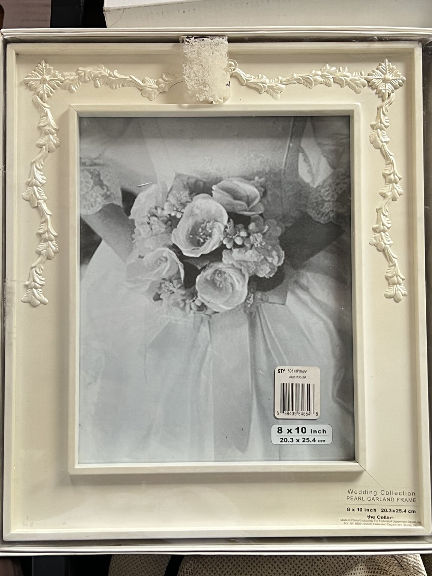 NEW “Wedding Collection Pearl Garland” 8x10 Ivory Picture Frame