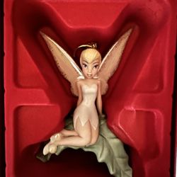 Tinker Bell Sitting Pretty 2022 Lenox Disney Showcase Ornament NEW in box