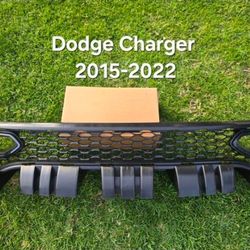 Dodge Charger 2015-2023 Grille