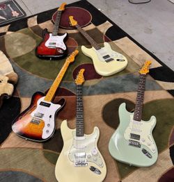 Guitars Stratocaster Telecaster Portable Mini Rechargeable Blue Tooth With Overdrive.. SALE ! Sunday 10th May 3PM -4PM Only READ  !
