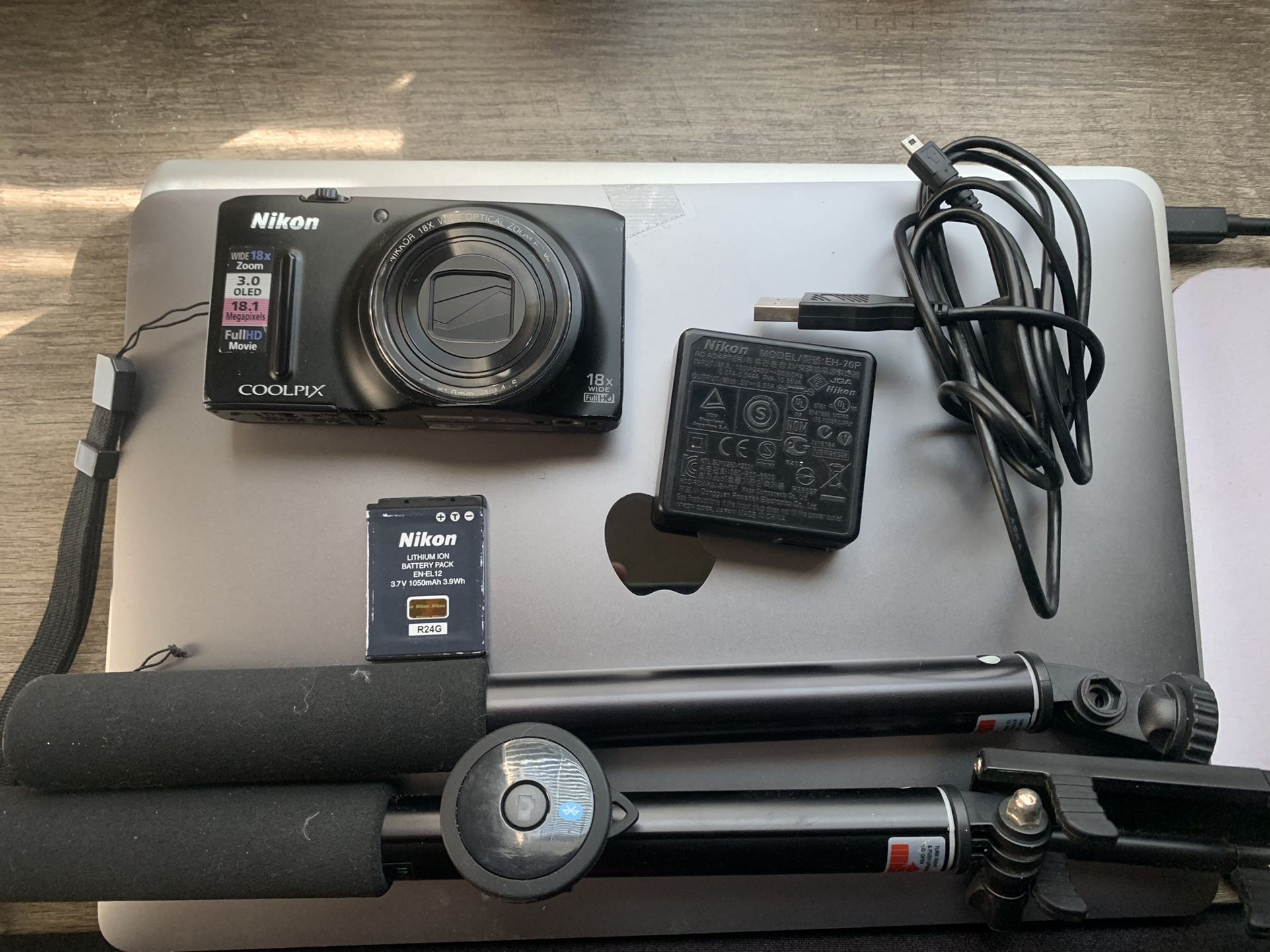 Nikon Coolpix S9400