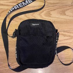 SUPREME SS18 SHOULDER BAG