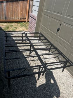 Full Size / Twin (x2) Foldable Bed Frame