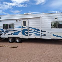 2007 Weekend Warrior 26 Foot Toy Hauler