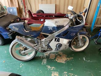 1989 Yamaha FZR400! RARE