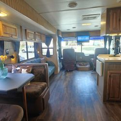 Monaco La Palma Motorhome RV Low Mileage Fully Renovated 